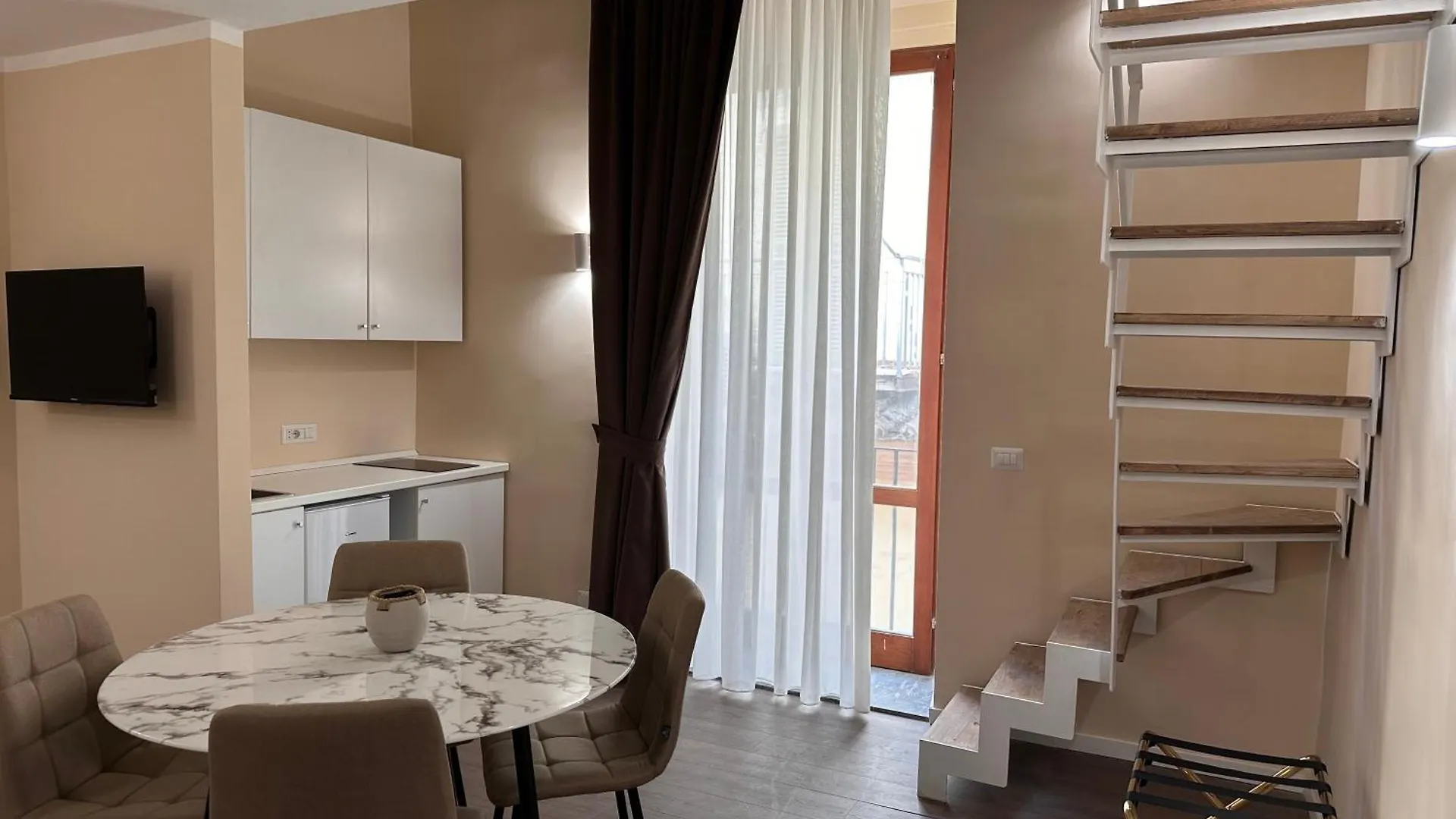 Appartamento Del Conte - Central Naples 0*,  Italy